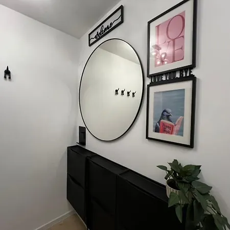 2bdr Modern With Parking