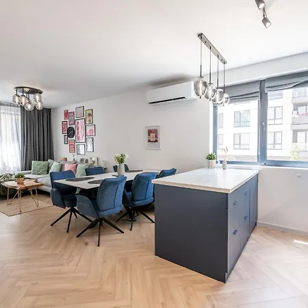2bdr Modern With Parking *