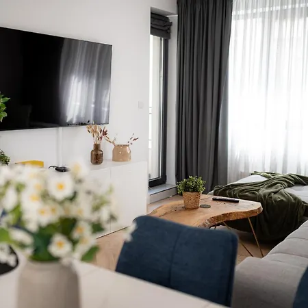 2bdr Modern With Parking *