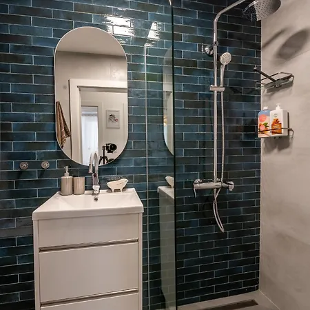 2bdr Modern With Parking