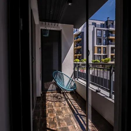 2bdr Modern With Parking